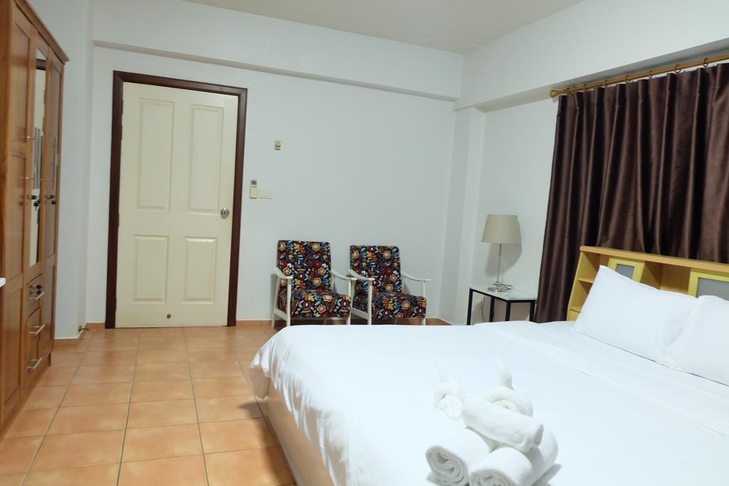 Lomsabai Apartments Bangsaen Exterior foto