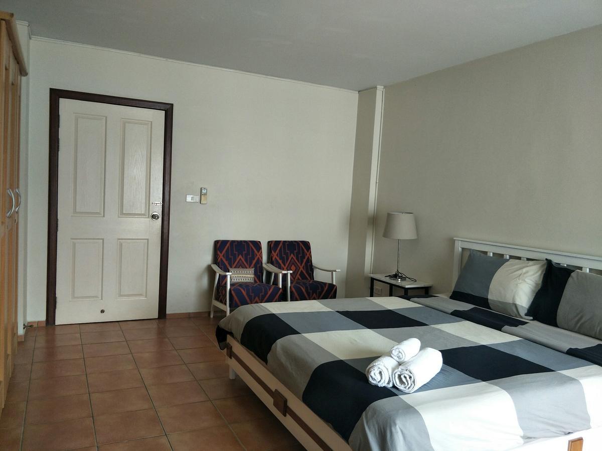 Lomsabai Apartments Bangsaen Exterior foto