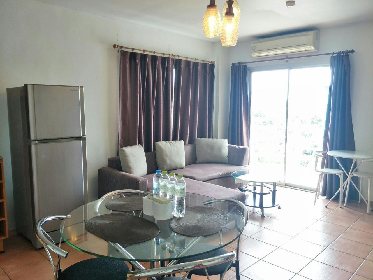 Lomsabai Apartments Bangsaen Exterior foto