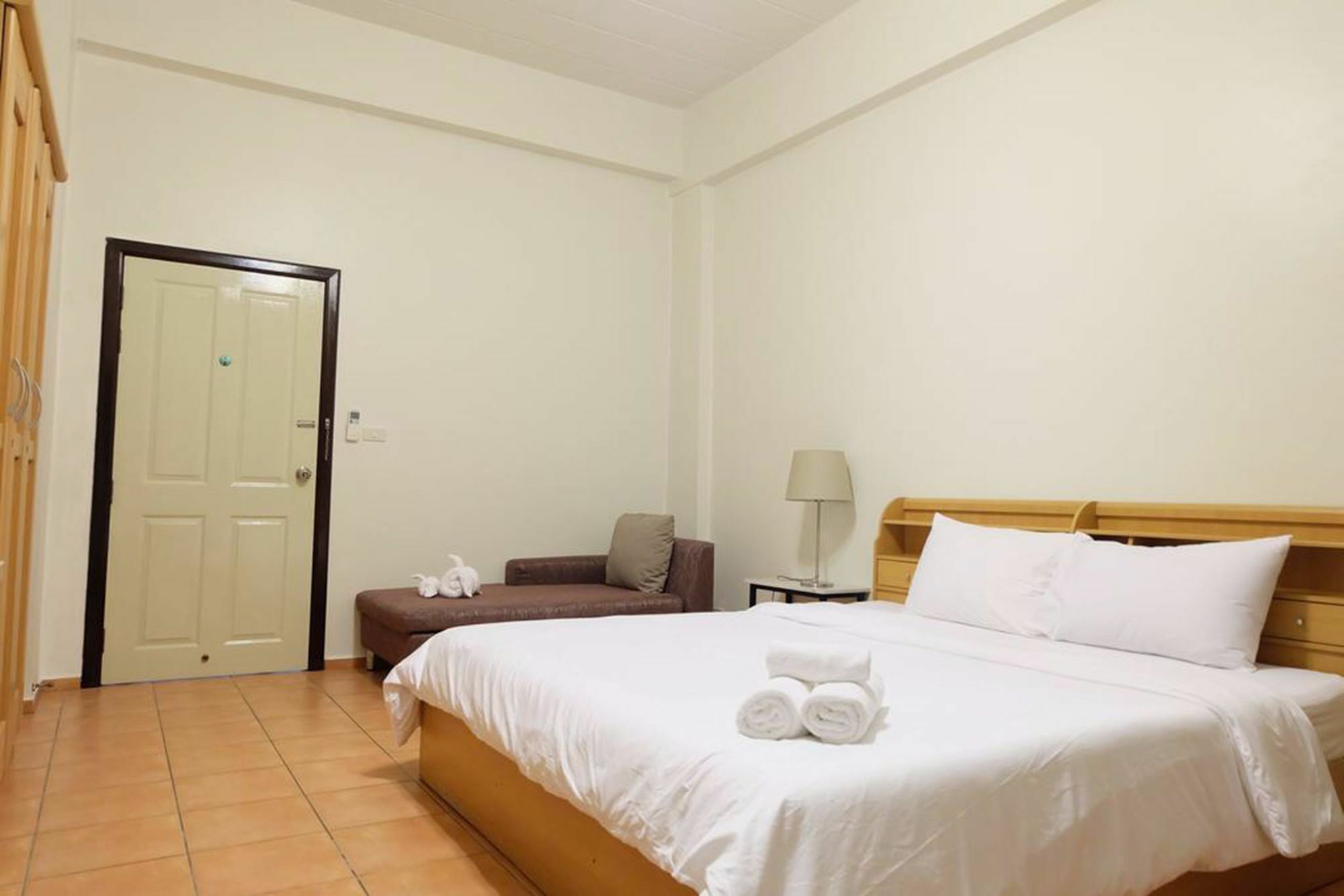 Lomsabai Apartments Bangsaen Exterior foto
